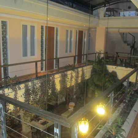 Front One Boutique Baluran Malang Hotel Exterior photo