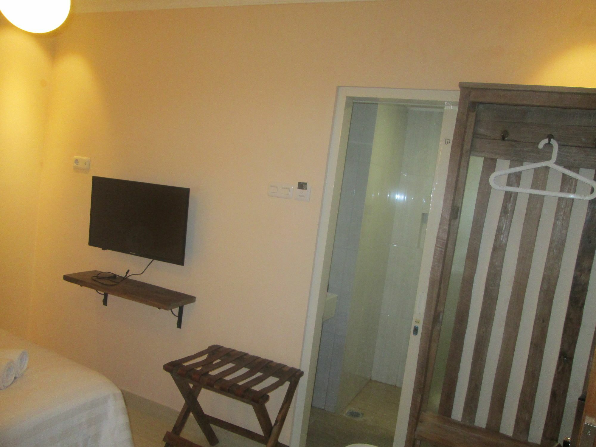 Front One Boutique Baluran Malang Hotel Exterior photo