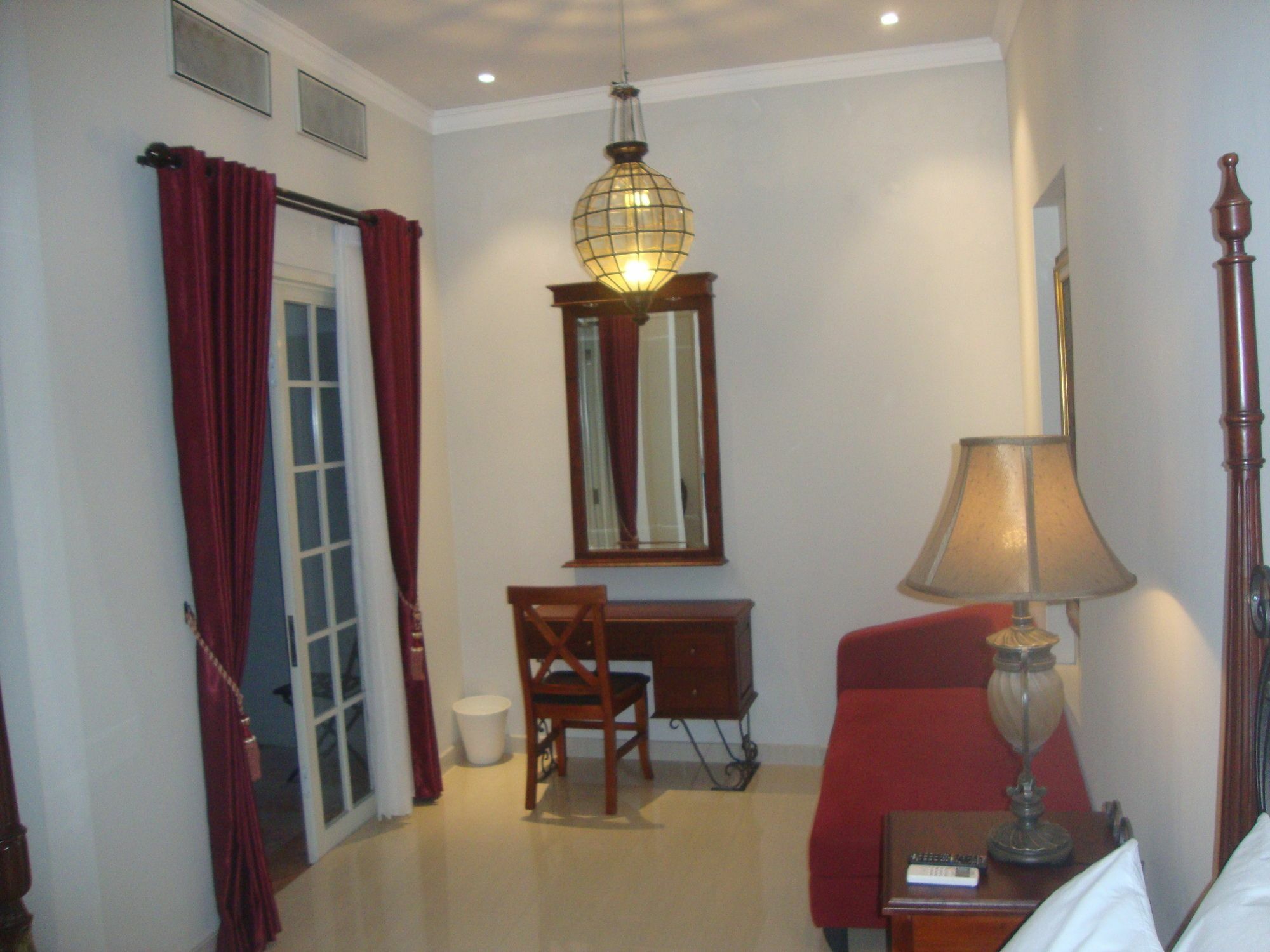 Front One Boutique Baluran Malang Hotel Exterior photo